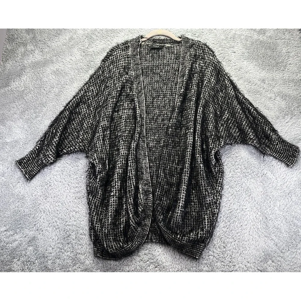 Vila Womens Small Open Dolman Sleeve Cardigan Black Ivory Fuzzy Cozy Oversized - Picture 3 of 11